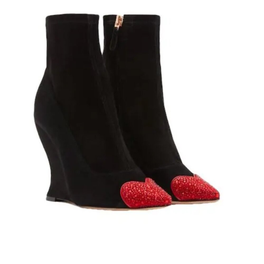 NIB Sophia Website Amora Heart Studded Toe - Size 40